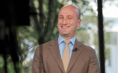 Stephen Miller laughs off CNN's 'dumb question' about alleged racial profiling in ICE raids