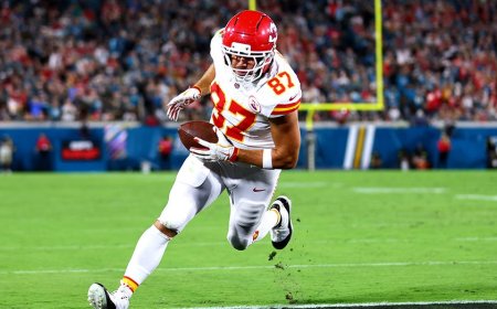 Travis Kelce scores questionable TD for Chiefs days after Taylor Swift's album release