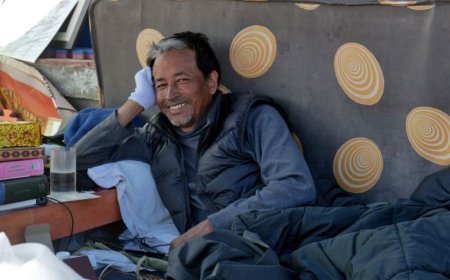 拉达克抗议领袖索南·旺楚克如何从印度英雄沦为“叛徒”