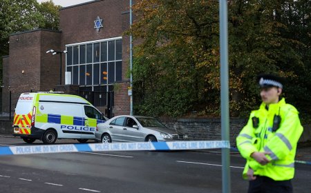 Manchester synagogue attacker 'pledged allegiance to Islamic State,' police say