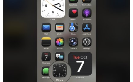 部分 iPhone 17 系列用户反馈苹果 iOS 26 时钟图标指针消失，时间被“静止”