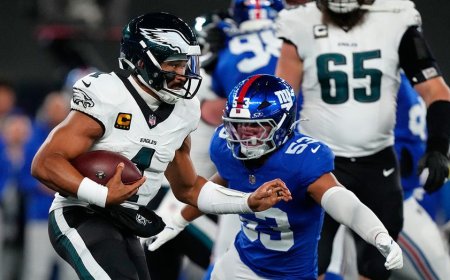 Eagles get blown out by Giants after running tush push play 4 straight times, inciting backlash
