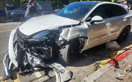 白色保時捷疑為閃狗失控！一連衝撞7車　車頭爛毀慘況曝光