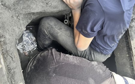 15歲鏟子超人受困畫面曝！救災腳卡60公分深水溝　消防急救出送醫