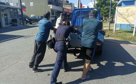 小貨車拋錨卡路中　長濱警推路邊化解危機