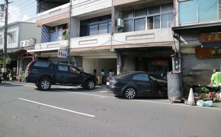 現場畫面曝！雙十連假阿里山公路釀碰撞　2車失控滑行衝進2民宅