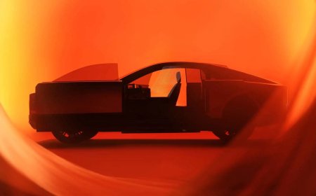 丰田“世纪”系列全新轿跑车亮相，配备独特侧滑式车门