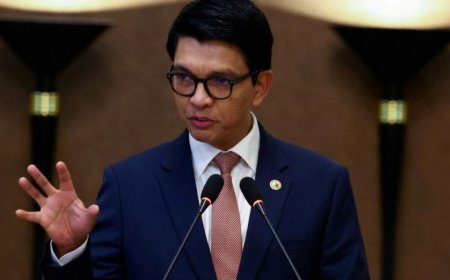 马达加斯加总统在军队分裂之际谈及“政变企图”