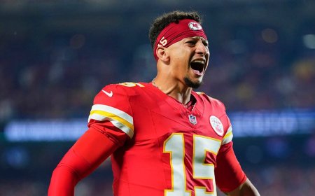 Chiefs bounce back with dominant home victory over Lions as Patrick Mahomes contributes 4 touchdowns