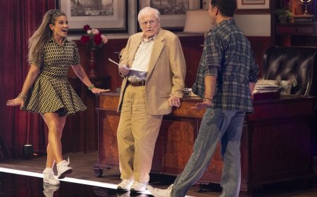 ‘Dancing With the Stars’: Danielle Fishel Reunites With Bill Daniels and ‘Boy Meets World’ Cast for Emotional Tribute Dance