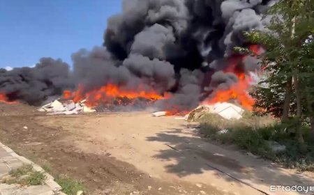 快訊／濃煙狂竄！竹縣回收廠床墊延燒1千平方米　消防急灌救