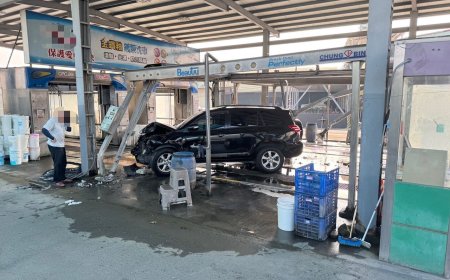 加油站離奇車禍！休旅排隊等洗車暴衝連撞　員工慘被撞壓車底