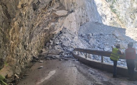 6分鐘連2震！太魯閣燕子口最新崩塌畫面曝　土石堆成小山阻步道