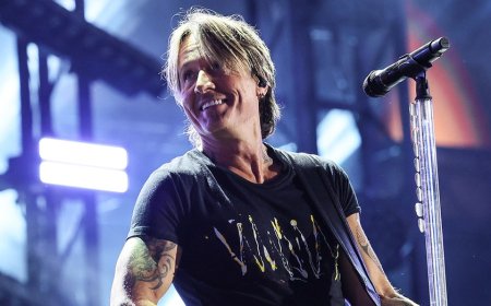 Keith Urban has awkward moment with fan named Nicole at Nashville concert