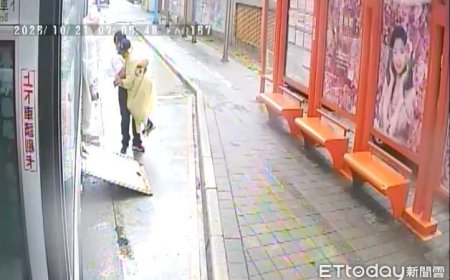 新北身障婦雨中爬行搭公車　超暖司機抱她上下車…全車乘客感動