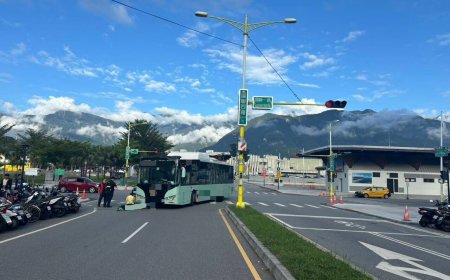 花蓮火車站附近車禍！行人過馬路遭公車捲困車底　頭部重創命危