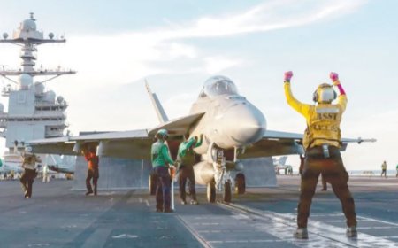 航母技术“开倒车”，“福特”级航母改回蒸汽弹射