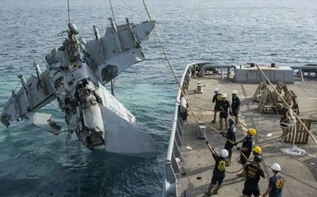 遭攻击？劣质油？设备故障？美航母坠机引猜测