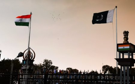 印度在“敏感地区”演习，巴基斯坦军队高度戒备