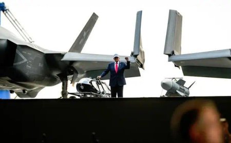 美航母技术大退步：特朗普怒签命令改回蒸汽弹射，看来中国赌对了