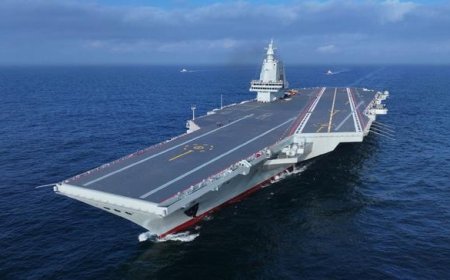 还是得扩大？南海岛礁机场号称不沉航母，为何还需要福建舰加强？