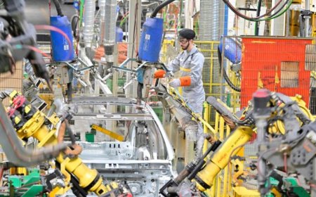 汽车制造商因芯片短缺准备减产