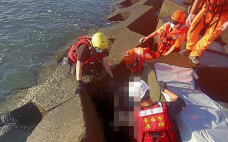 快訊／台南二仁溪驚見男浮屍卡消波塊　打撈上岸已屍僵　