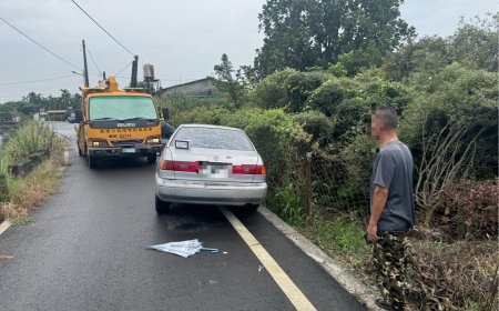 台南男遊屏東「會車卡水溝」　內埔警急找吊車助脫困