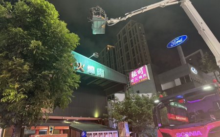 快訊／高雄知名燒肉店晚間火警！消防人員緊急撲救