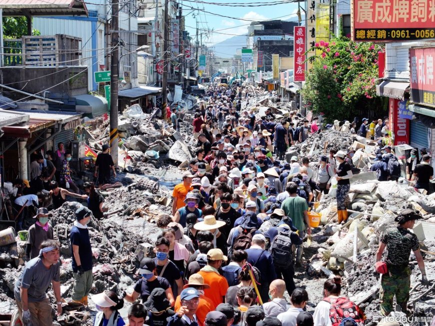 超過10萬人次！賴清德感謝「鏟子超人」　「台灣不分黨派團結一起」