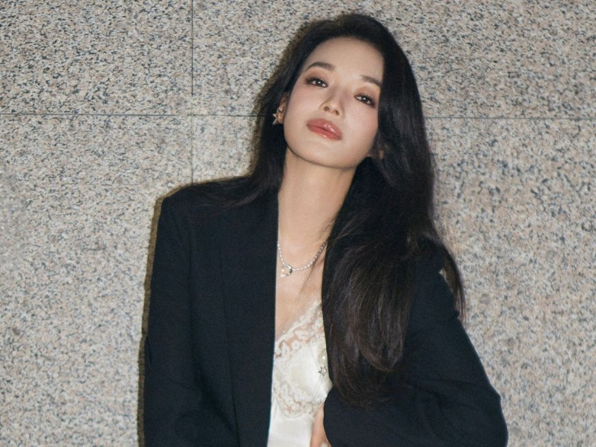 舒淇珠寶戴出鬆弛感　疊搭珍珠鍊秀女神氣勢