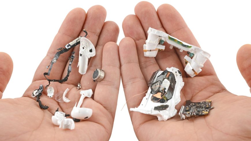 iFixit 拆解苹果 AirPods Pro 3 耳机:电池更换难度极高,可维修性评分 0 分