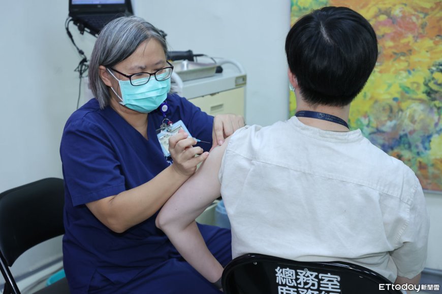 流感疫苗3天近87萬人搶打「明天有望破百萬」　新冠打氣翻5倍