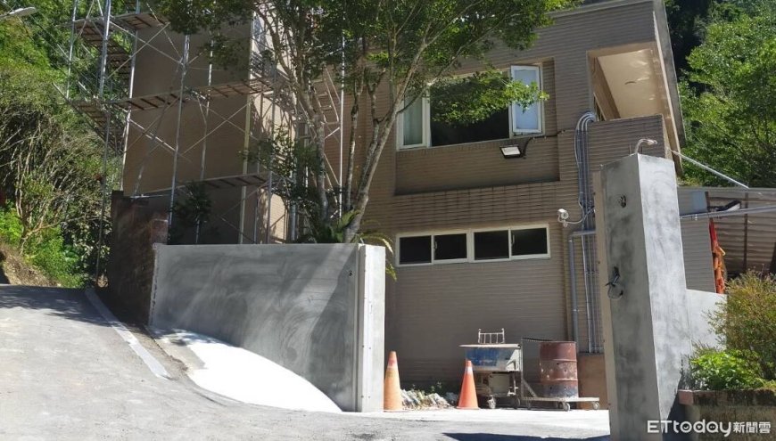 快訊／石碇透天厝貨梯變「大怒神」　2工人急墜5米骨折送醫