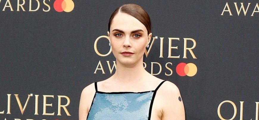 Cara Delevingne Sparks A Frenzy After QR Code Mishap In Paris Fashion Week