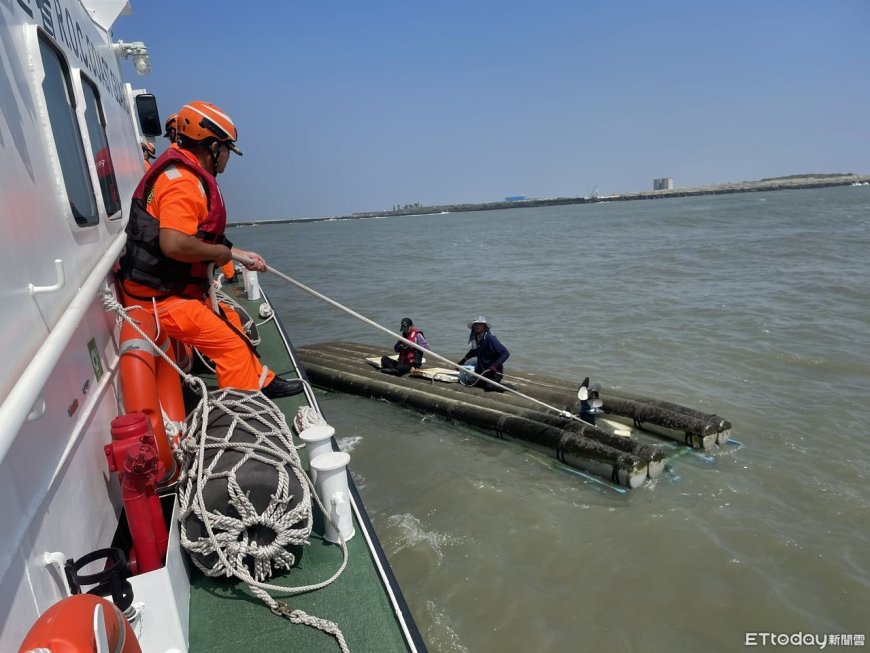 嘉義布袋管筏翻覆！海巡10分鐘趕抵救起2人「1人仍下落不明」
