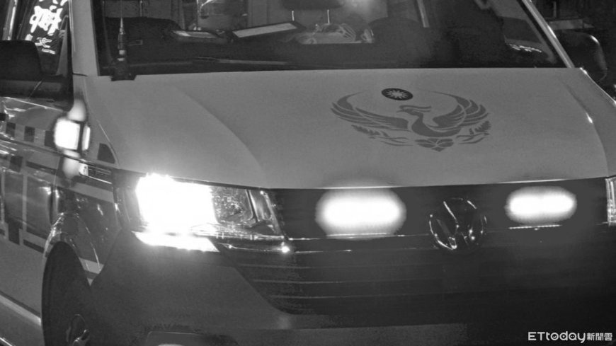 快訊／八里台北港外重大車禍！汽機車高速碰撞　男子受困命危