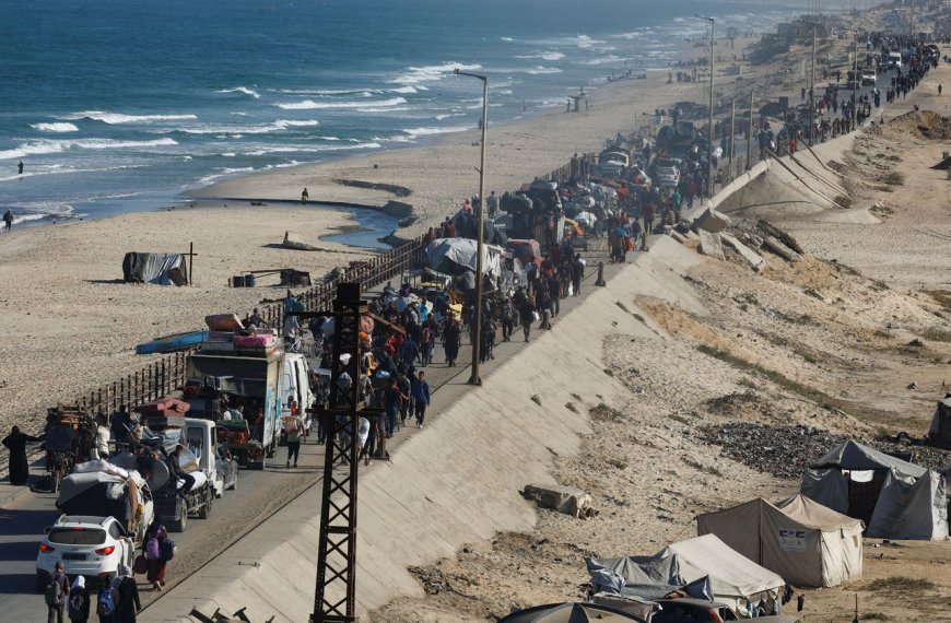 加薩震撼畫面曝！上萬巴勒斯坦人返鄉　家園全毀「剩整片廢墟」