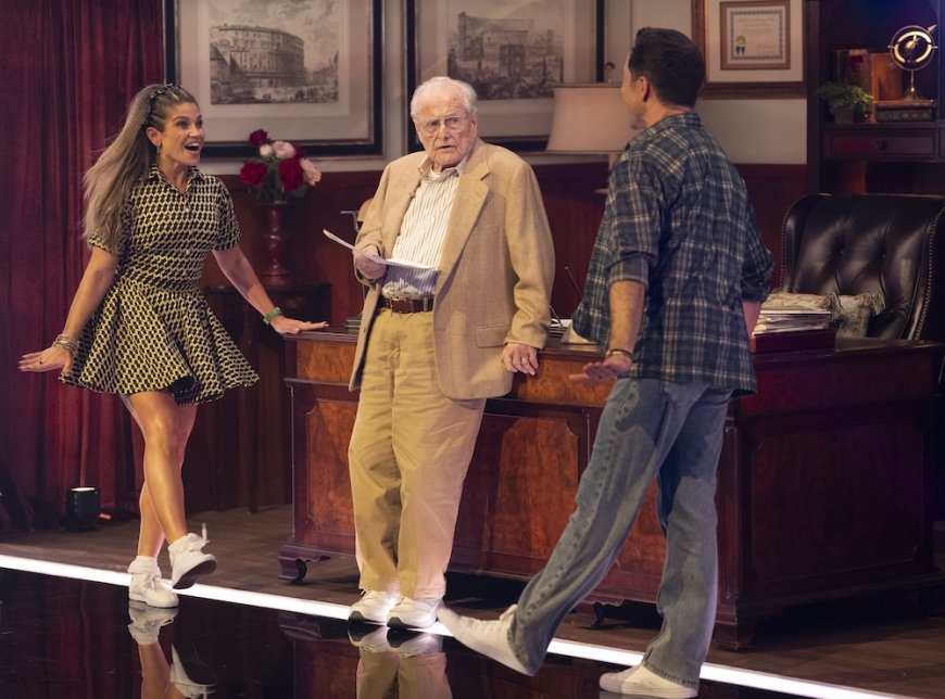 ‘Dancing With the Stars’: Danielle Fishel Reunites With Bill Daniels and ‘Boy Meets World’ Cast for Emotional Tribute Dance