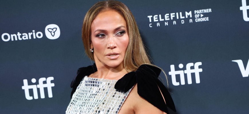 Jennifer Lopez Sits Down With Her Biggest Critic And Keeps It Classy
