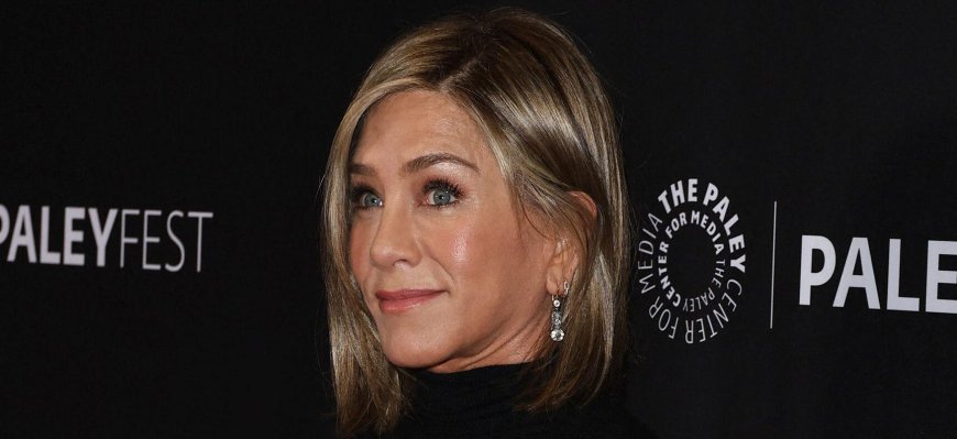 Jennifer Aniston Flaunts Super Toned Abs While Dropping More Workout Gems