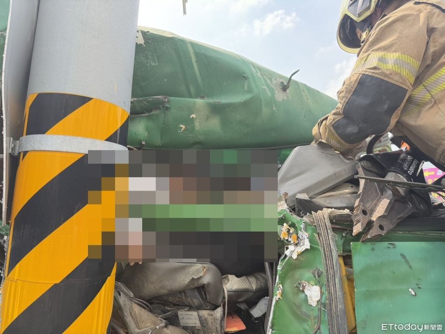 快訊／台南貨車撞電桿！女夾困副駕駛座一度命危　轉加護病房搶救中