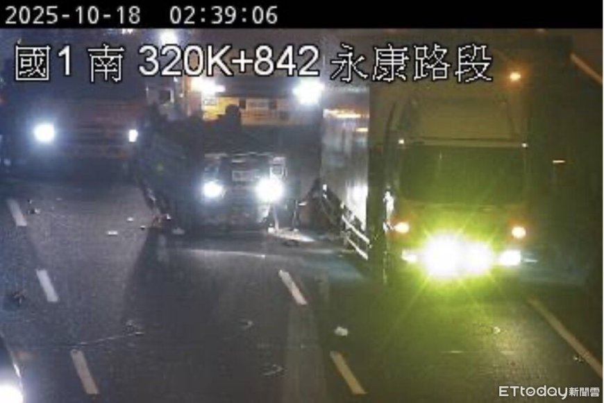 國1永康段凌晨車禍！廂型車與物流車碰撞　翻覆躺中線駕駛送醫