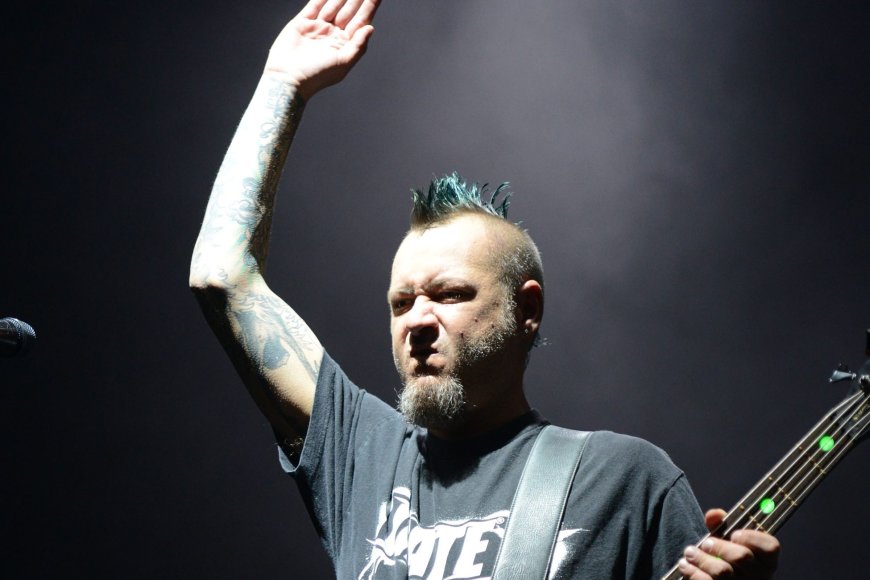 Limp Bizkit Bassist and Co-Founder Sam Rivers Dies at 48