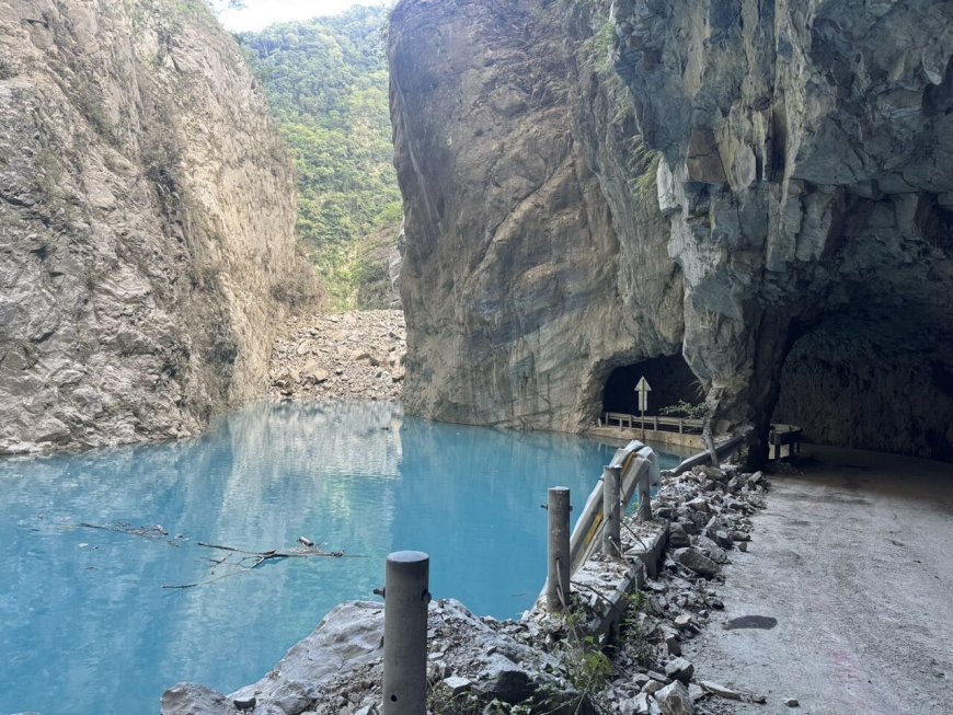 燕子口堰塞湖穩定溢流　不像馬太鞍溪夾帶大量土石泥流