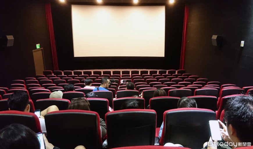 新iPhone17「放2小時沒人拿」　她走出信義威秀驚呆！萬人秒懂