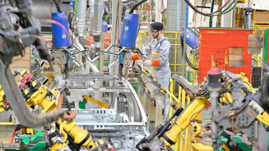 汽车制造商因芯片短缺准备减产