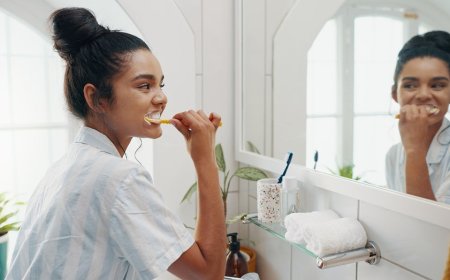 Dentist recommends four foods that protect teeth from holiday sweets