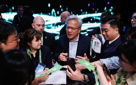 英伟达疯狂一周：市值暴增 2.8 万亿，黄仁勋出尽风头