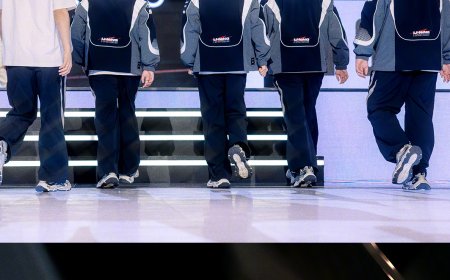 时隔八年 LCK 再于中国会师决赛：T1 零封 TES 登顶《英雄联盟》S15 巅峰舞台，Faker 世界赛 BO5 面对 LPL 战队未逢一败剑指六冠王朝